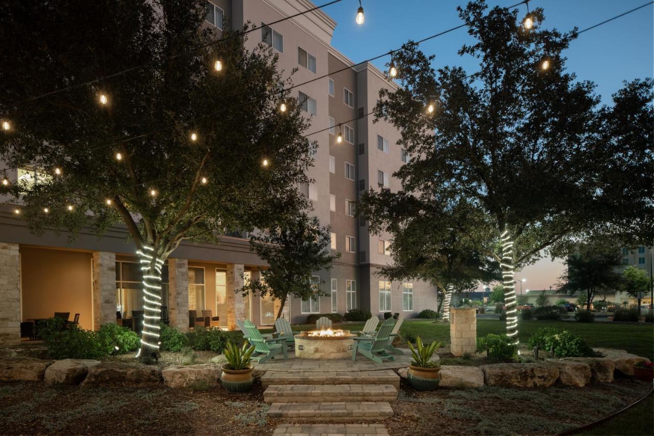 Residence Inn By Marriott San Antonio Six Flags At The Rim Екстер'єр фото
