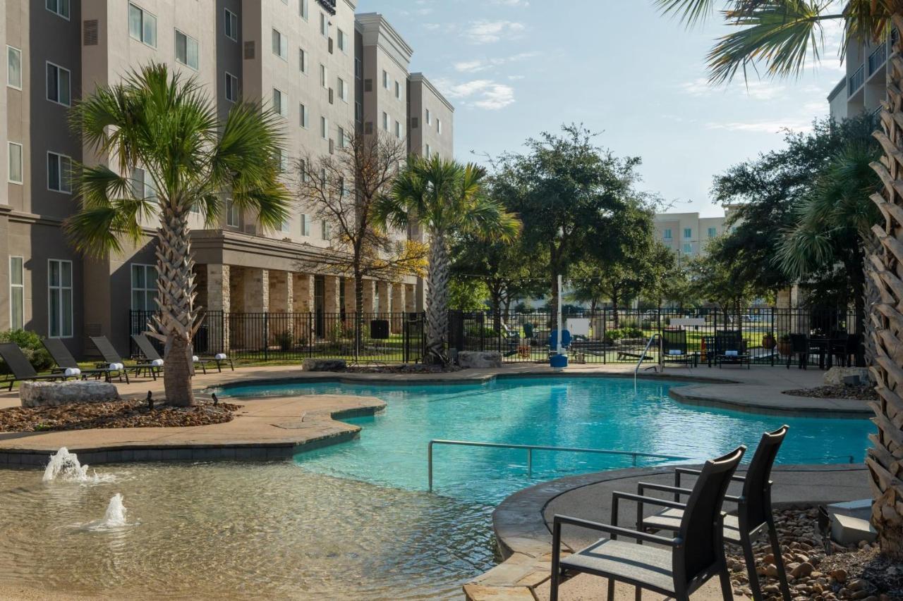 Residence Inn By Marriott San Antonio Six Flags At The Rim Екстер'єр фото
